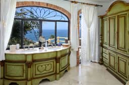 La Gran Villa: Weddings, Retreats, Groups & Celebrations | 8 Bedrooms | Sleeps 16 - Image 3